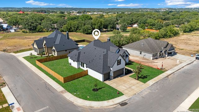 278 Allen Ave, Castroville, TX 78009