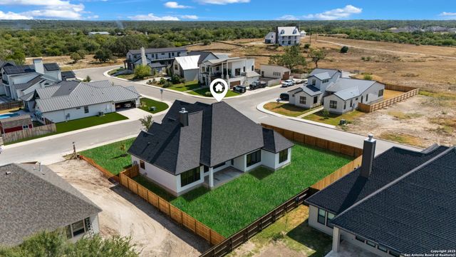 278 Allen Ave, Castroville, TX 78009