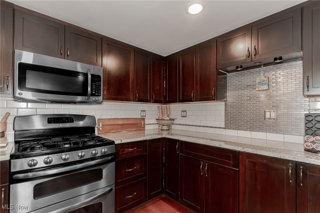 36280 Eddy Road, Willoughby Hills, OH 44094