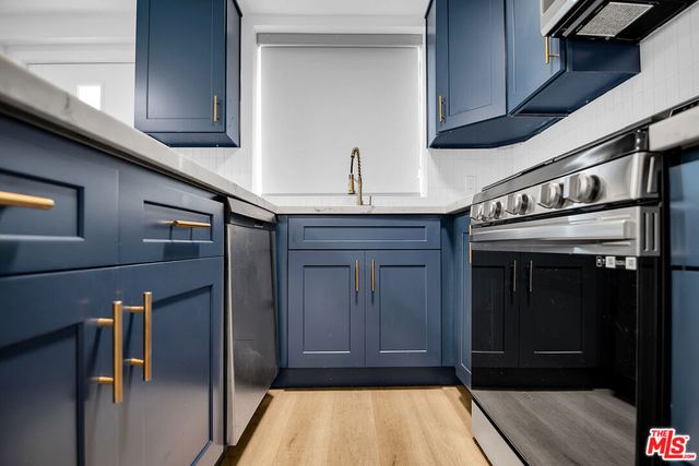 1021 N Genesee Avenue 12, West Hollywood, CA 90046