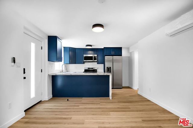 1021 N Genesee Avenue 12, West Hollywood, CA 90046