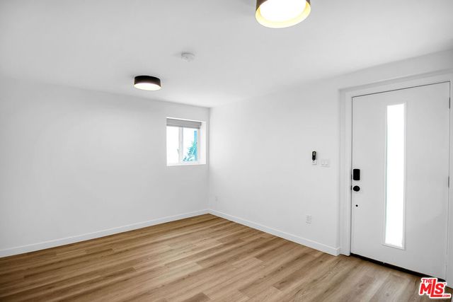 1021 N Genesee Avenue 12, West Hollywood, CA 90046