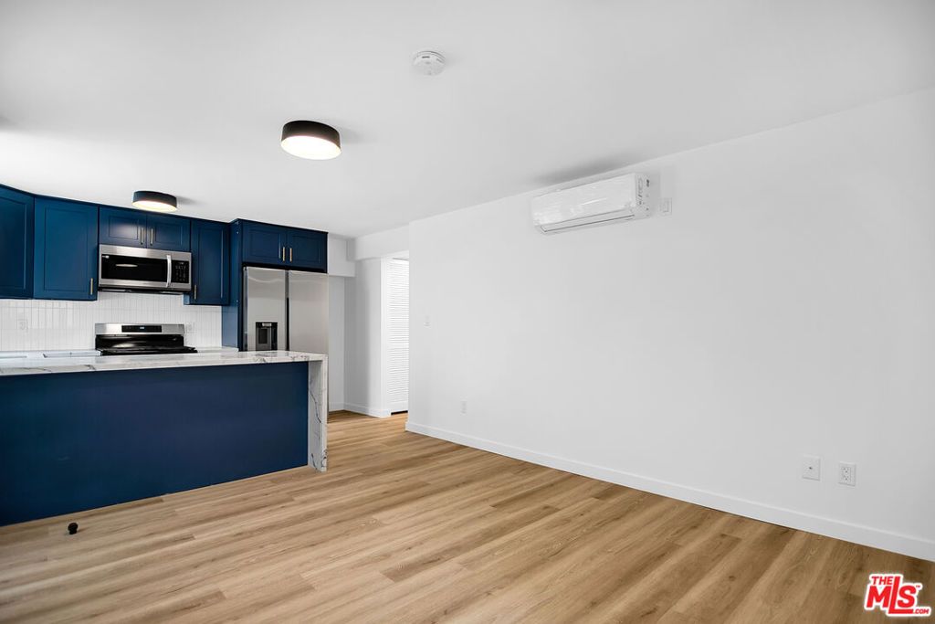 1021 N Genesee Avenue 12, West Hollywood, CA 90046