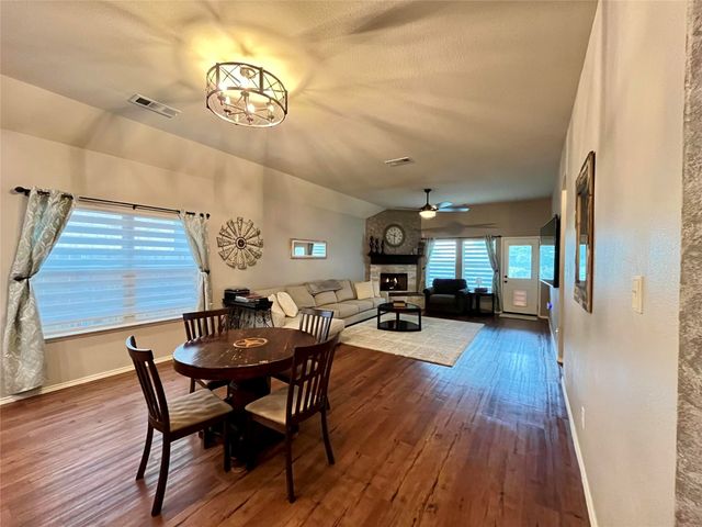 1105 Prairie Heights Drive, Fort Worth, TX 76108