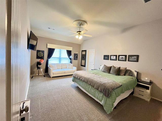 1105 Prairie Heights Drive, Fort Worth, TX 76108