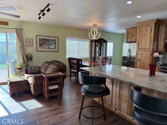 39468 Summit Drive, Oakhurst, CA 93644