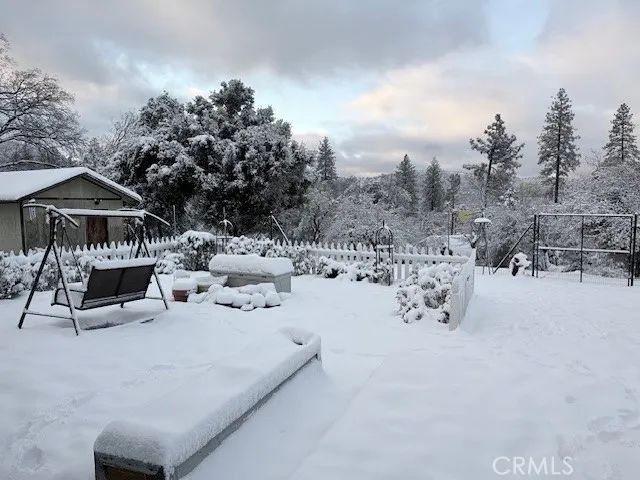 39468 Summit Drive, Oakhurst, CA 93644