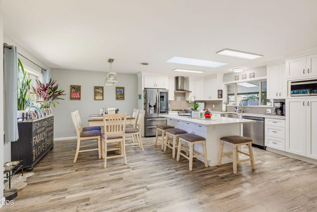 1130 Crest Drive, Central Point, OR 97502