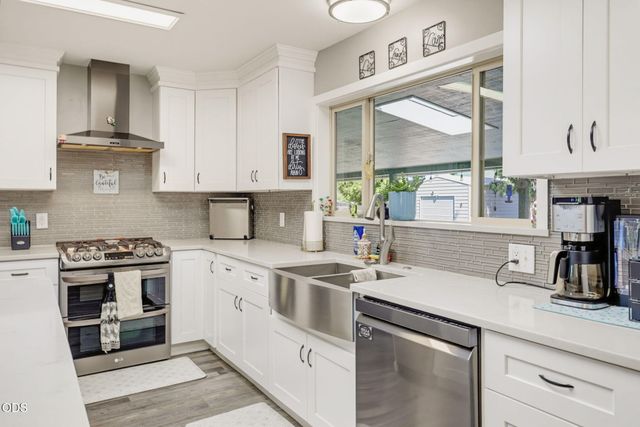 1130 Crest Drive, Central Point, OR 97502