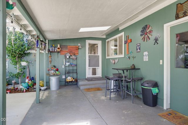 1130 Crest Drive, Central Point, OR 97502