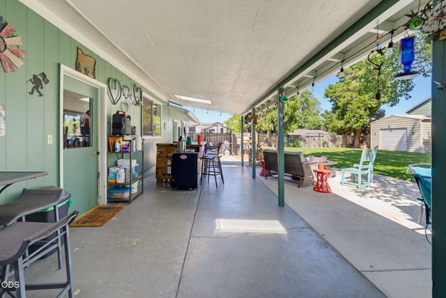 1130 Crest Drive, Central Point, OR 97502