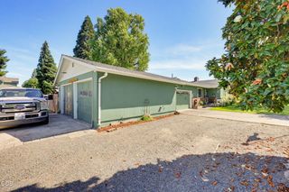 1130 Crest Drive, Central Point, OR 97502