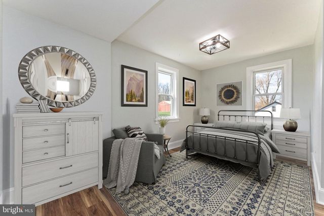 2042 UPPER RIDGE RD, Green Lane, PA 18054