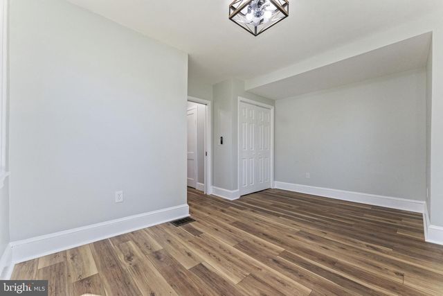 2042 UPPER RIDGE RD, Green Lane, PA 18054