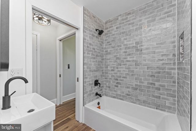 2042 UPPER RIDGE RD, Green Lane, PA 18054