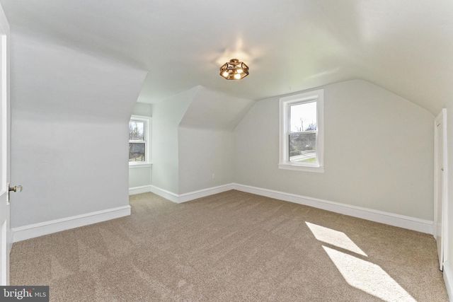 2042 UPPER RIDGE RD, Green Lane, PA 18054