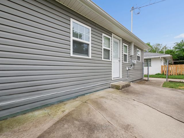 1815 Fieldstone Drive 1815 Fieldstone Drive, Dayton, OH 45414