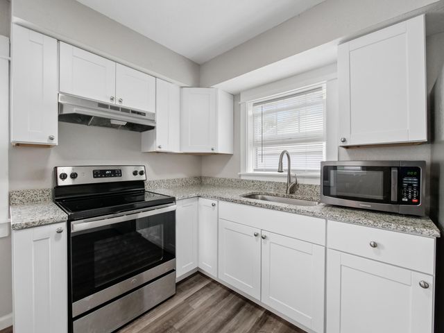 1815 Fieldstone Drive 1815 Fieldstone Drive, Dayton, OH 45414