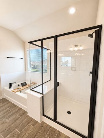 213 Sugar Cane RD, Buda, TX 78610