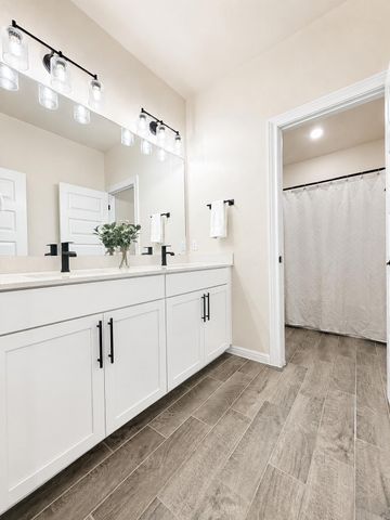 213 Sugar Cane RD, Buda, TX 78610