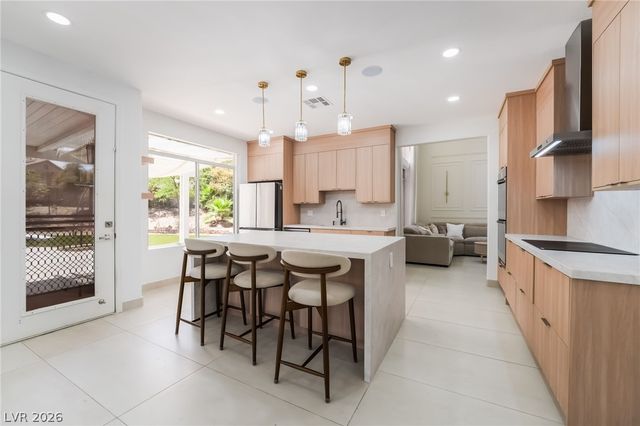 8253 Ruby Mountain Way, Las Vegas, NV 89128