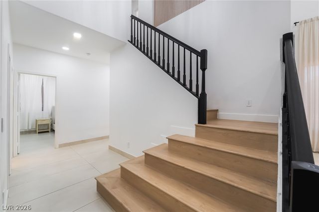 8253 Ruby Mountain Way, Las Vegas, NV 89128