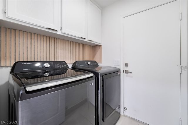 8253 Ruby Mountain Way, Las Vegas, NV 89128