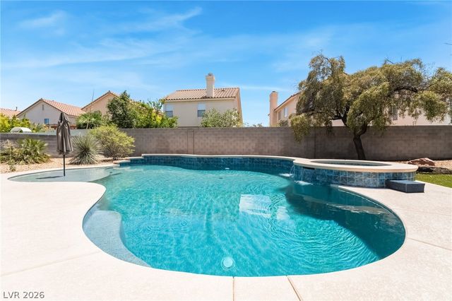 8253 Ruby Mountain Way, Las Vegas, NV 89128