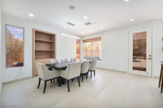 8253 Ruby Mountain Way, Las Vegas, NV 89128