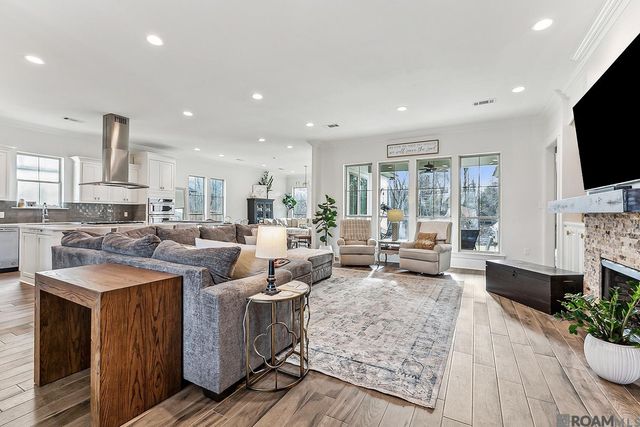 18103 Forest Hills Dr, Prairieville, LA 70769