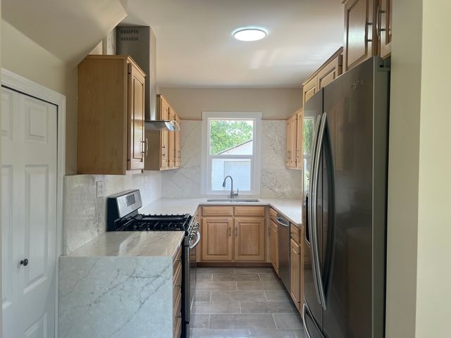 6408 Wayne Street, Union, IL 60180