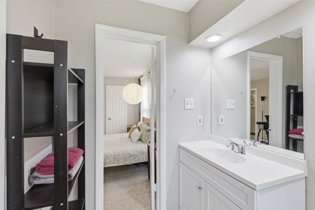 4324 Lambeth Lane, Fort Worth, TX 76103