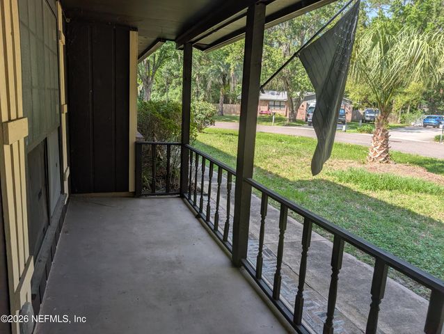 6348 JOHNNIE Circle E, Jacksonville, FL 32244