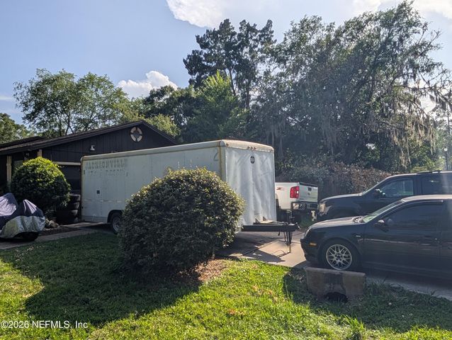6348 JOHNNIE Circle E, Jacksonville, FL 32244