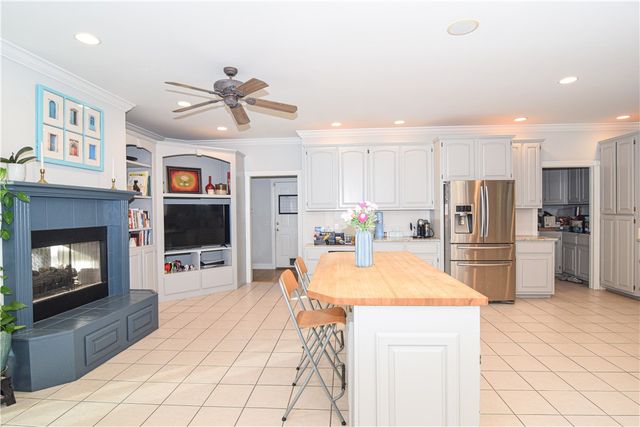 2716 W Centennial Drive, Rogers, AR 72758