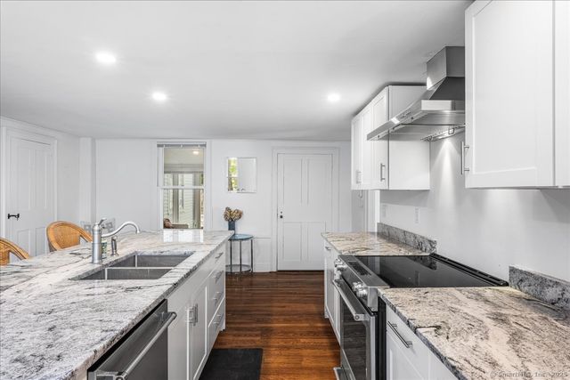 45 Main Street, Essex, CT 06409