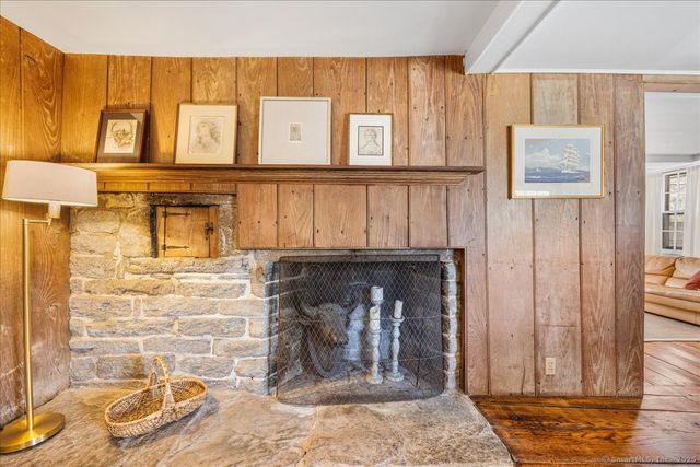 45 Main Street, Essex, CT 06409