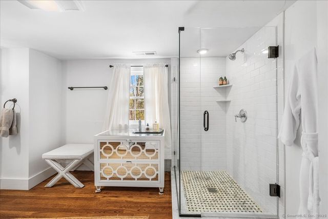 45 Main Street, Essex, CT 06409