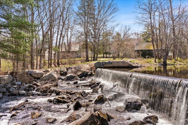 45 Main Street, Essex, CT 06409