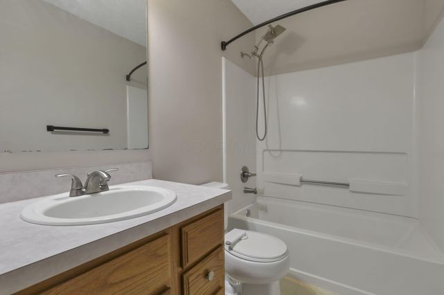 6737 Fallon Lane, Canal Winchester, OH 43110