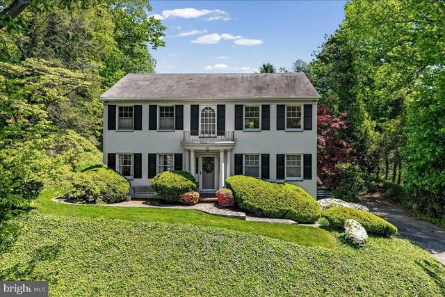 16 OAK KNOLL DR, Wallingford, PA 19086