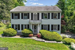 16 OAK KNOLL DR, Wallingford, PA 19086