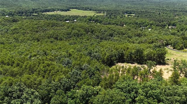587 E Valley Road NE, Rydal, GA 30171