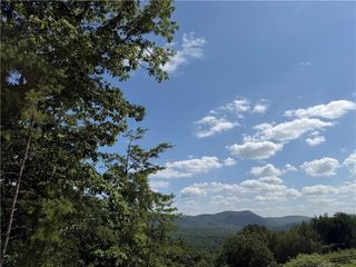 587 E Valley Road NE, Rydal, GA 30171