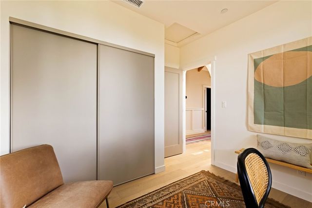 3926 Sunset Drive, Los Angeles, CA 90027