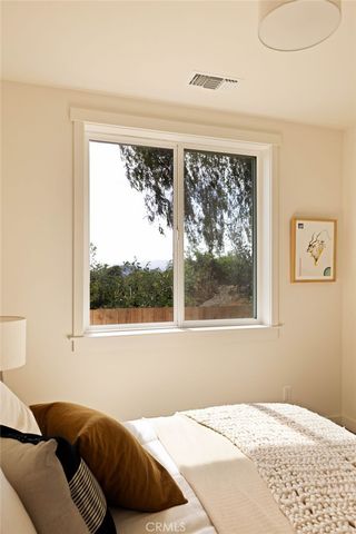 3926 Sunset Drive, Los Angeles, CA 90027