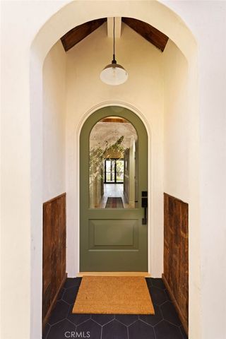 3926 Sunset Drive, Los Angeles, CA 90027