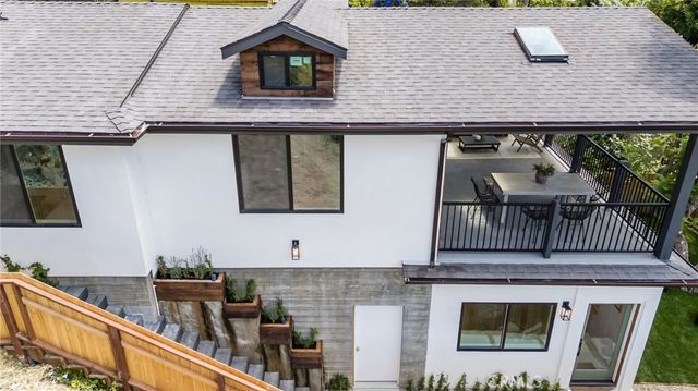 3926 Sunset Drive, Los Angeles, CA 90027