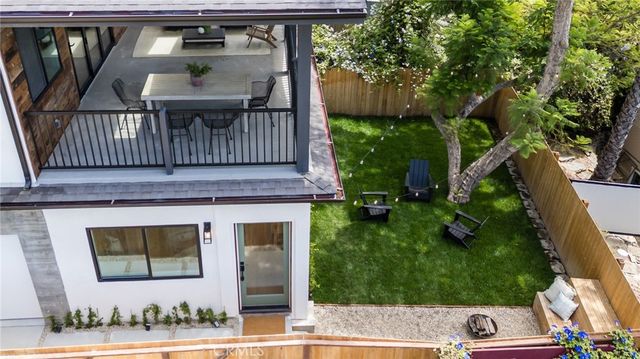3926 Sunset Drive, Los Angeles, CA 90027