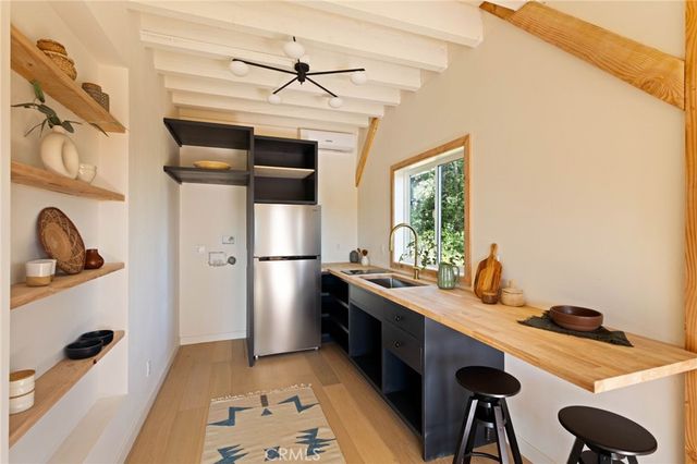 3926 Sunset Drive, Los Angeles, CA 90027